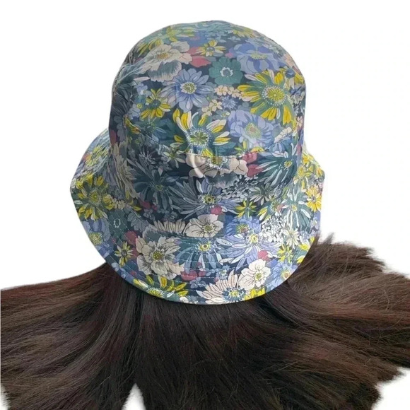 Boutique Handcrafted OSFM Multi-Colored Flirty Floral Zinnias Bucket Hat Beach - Picture 4 of 7